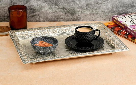 A Touch of Elegance: Silver-Plated Serving Tray with Exquisite Etched Patterns