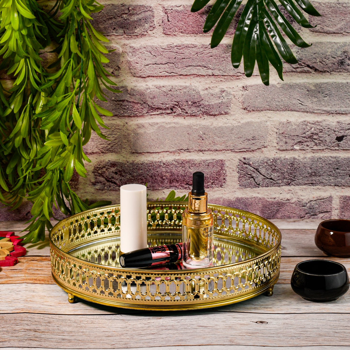 Elegant Round Gold Metal Vanity Tray – Decorative Mirrored Base for Perfume, Jewelry, Makeup & Home Décor Display